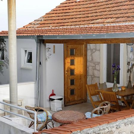 Apartment Cacini Dvori Lastovo Quarto foto