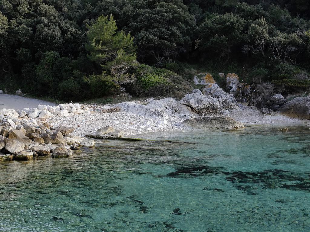 Apartment Cacini Dvori Lastovo Quarto foto