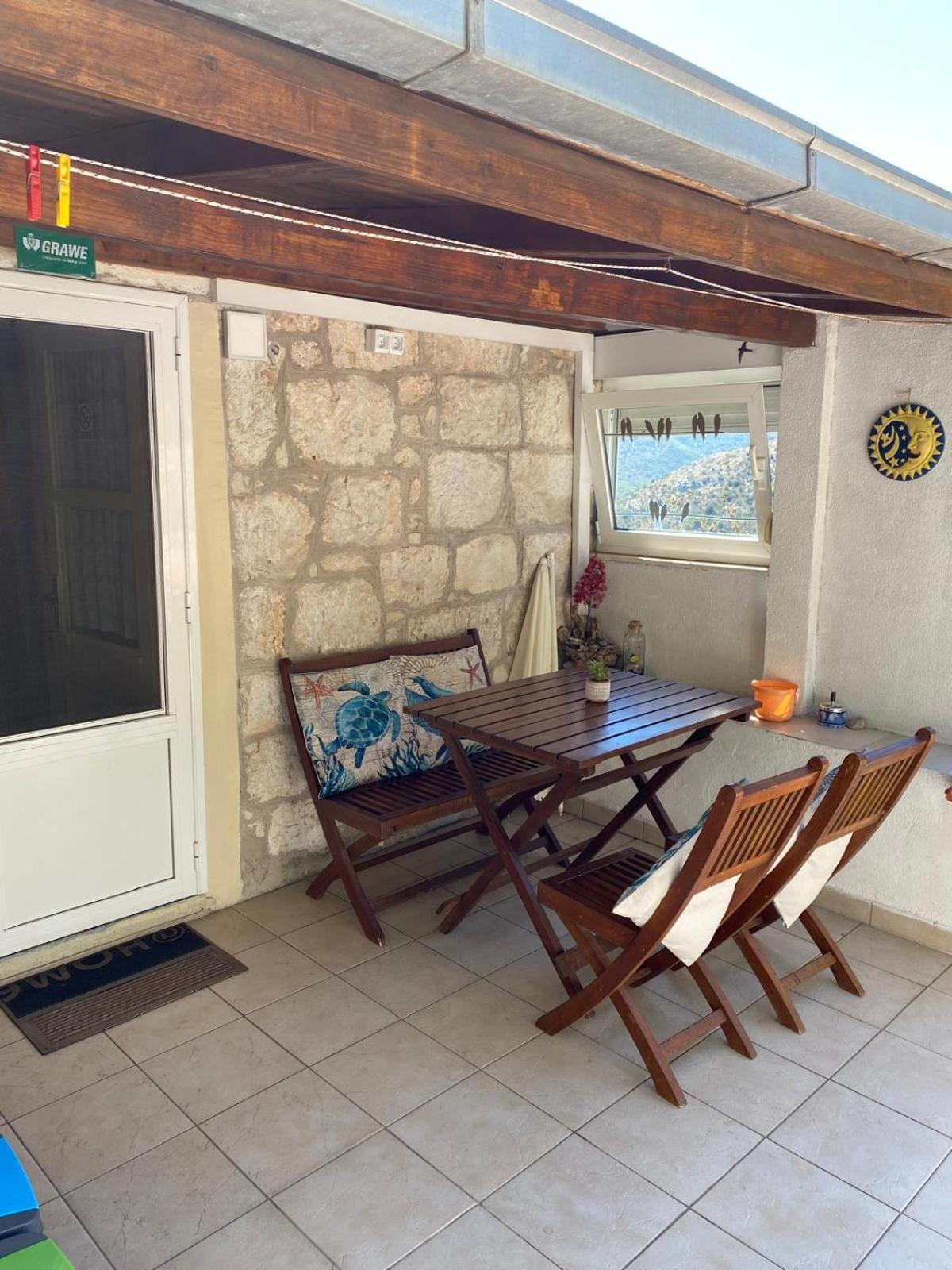 Apartment Cacini Dvori Lastovo Exterior foto