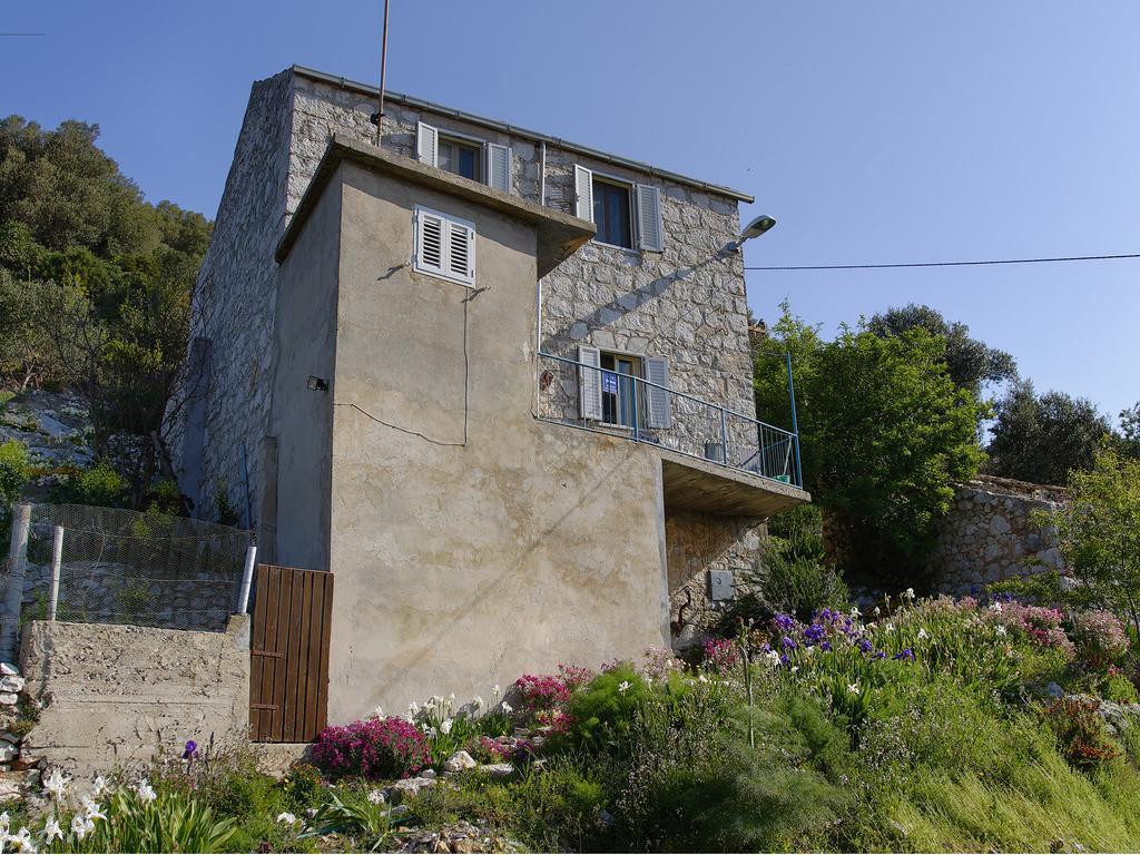 Apartment Cacini Dvori Lastovo Quarto foto